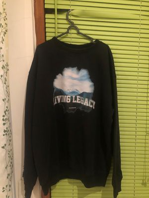Crewneck Hitam SPAO