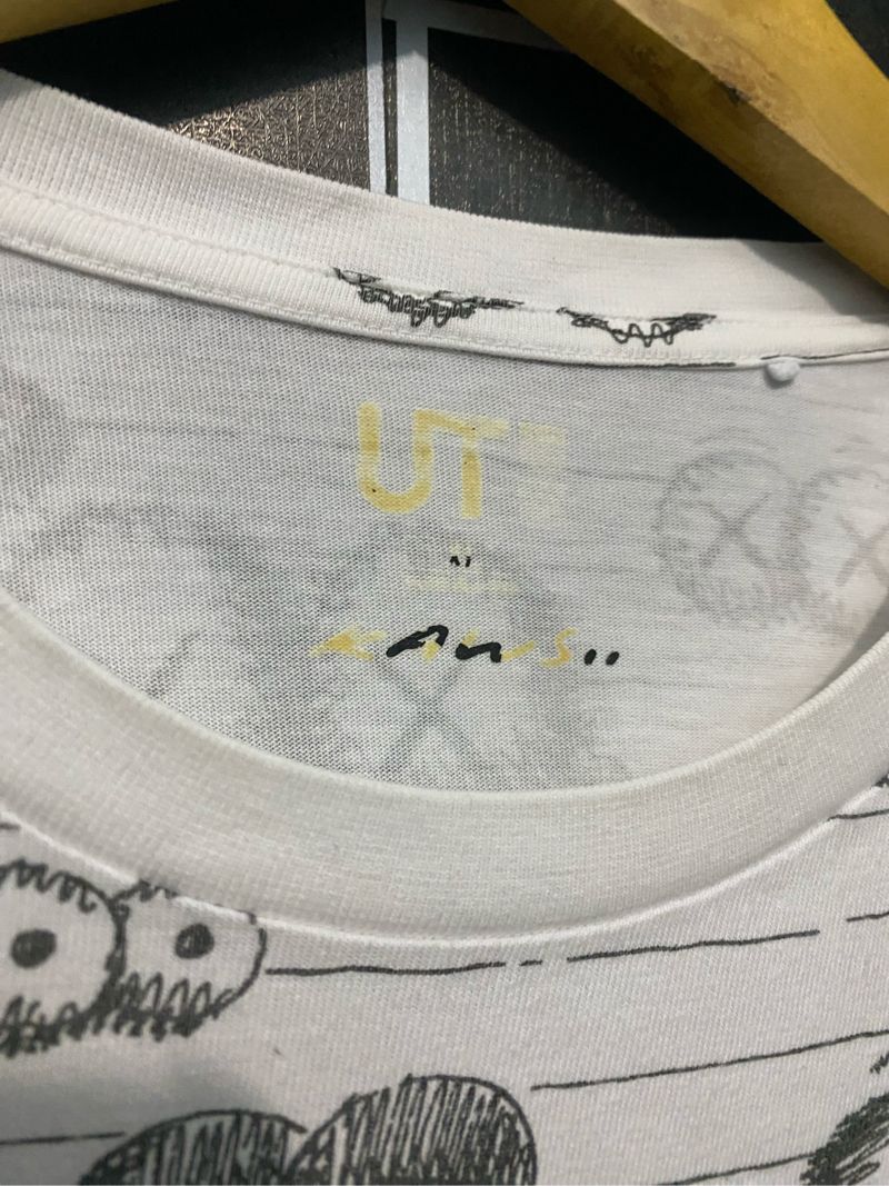 Kaos uniqlo x kaws AOP full print, foto 5