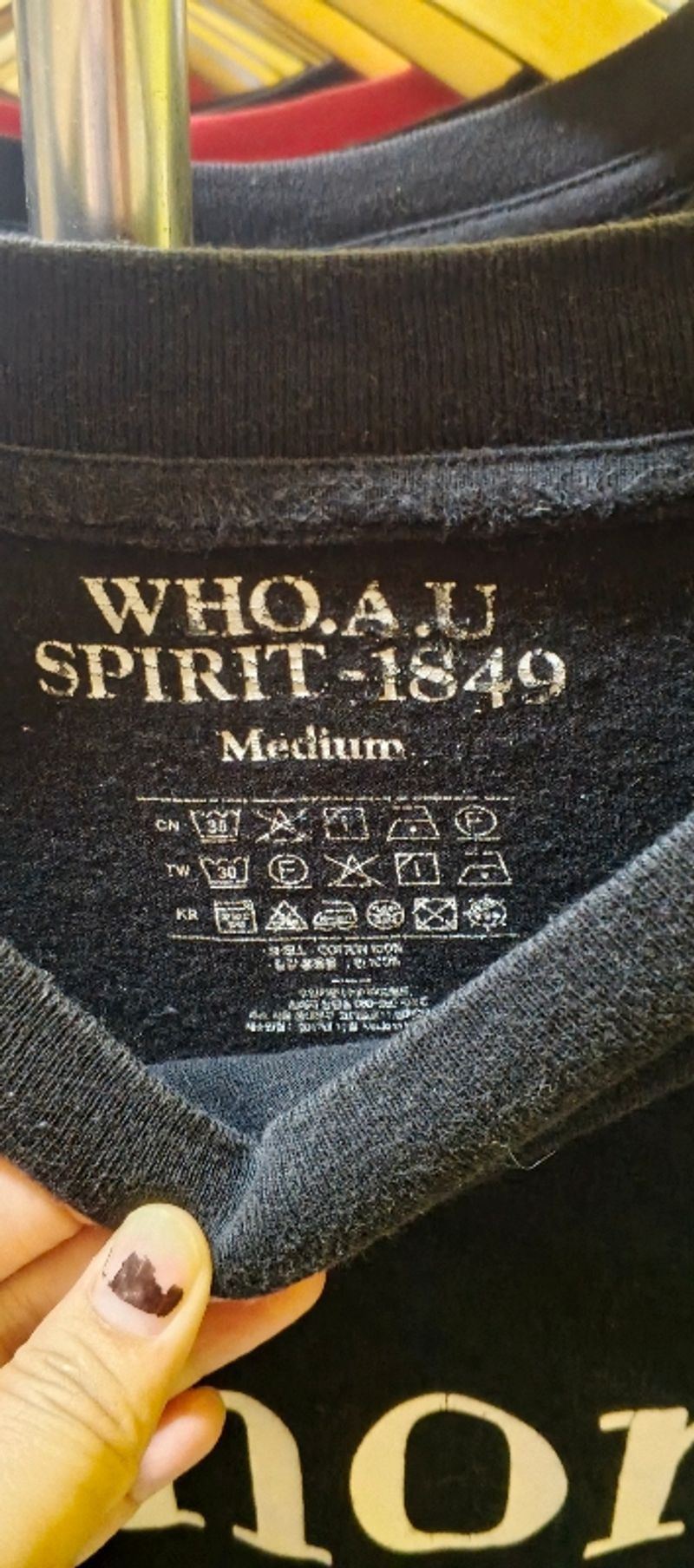 WHO.A.U tshirt, foto 2