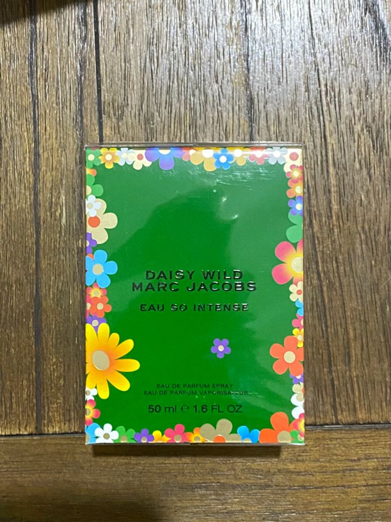 Daisy Wild Marc Jacobs Eau So Intense, foto 2