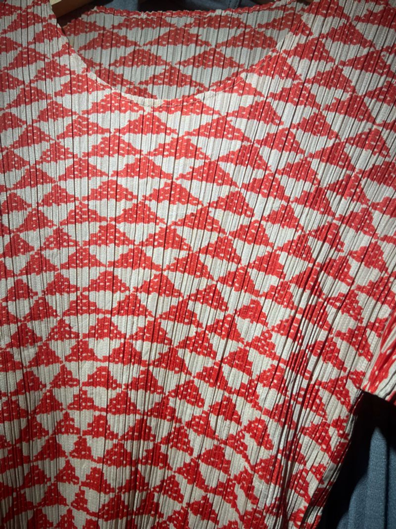 Issey miyake pleats please triangle monogram shirt, foto 4