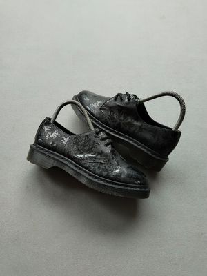 DR. marten