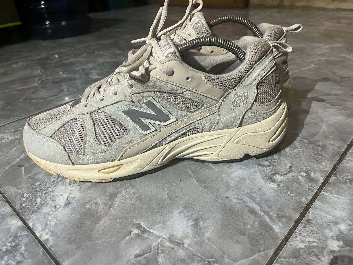New Balance Sportswear Sneakers Pria green gray