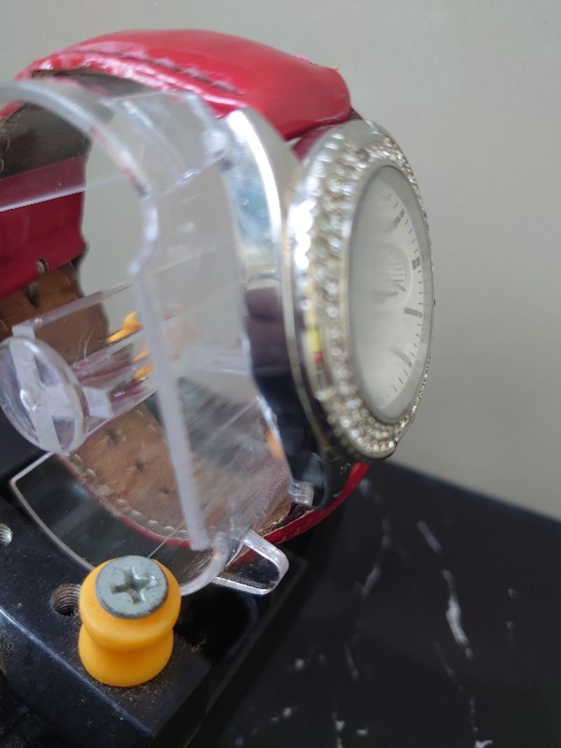 Jam tangan guess, foto 2