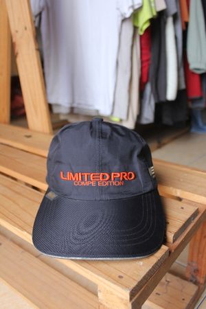 topi mancing shimano goretex