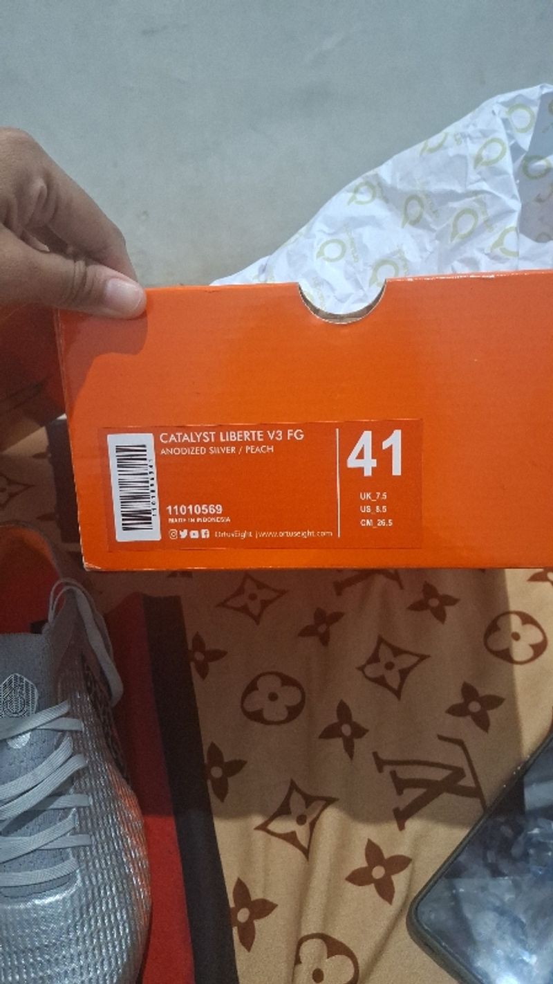 Sepatu Bola Ortuseight Catalyst Liberte V3 FG, foto 3