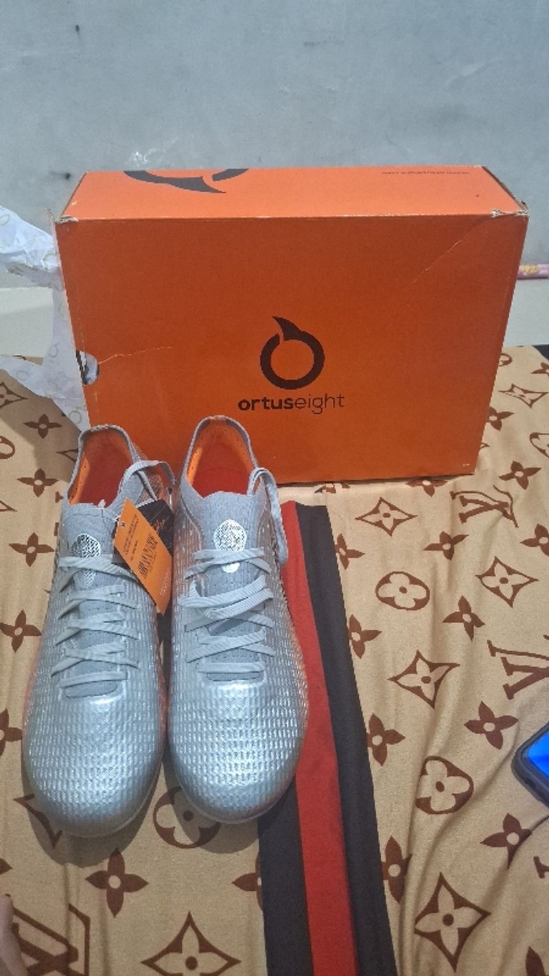 Sepatu Bola Ortuseight Catalyst Liberte V3 FG, foto 2