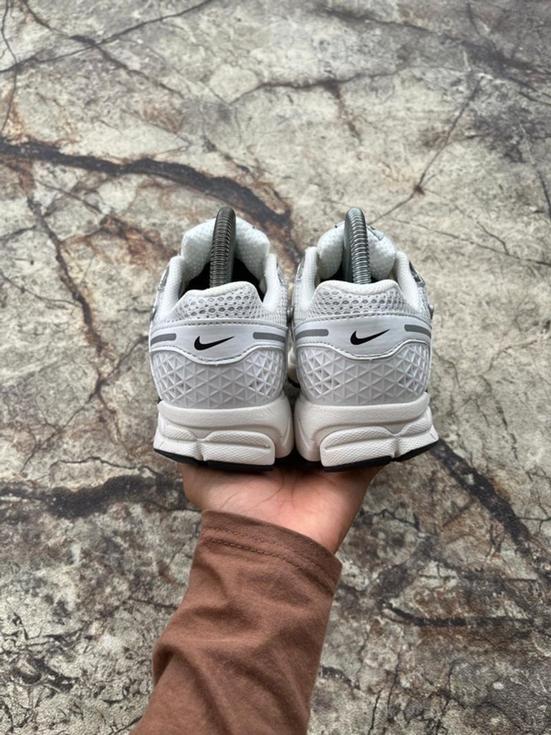 NIKE VOMERO 5, foto 6