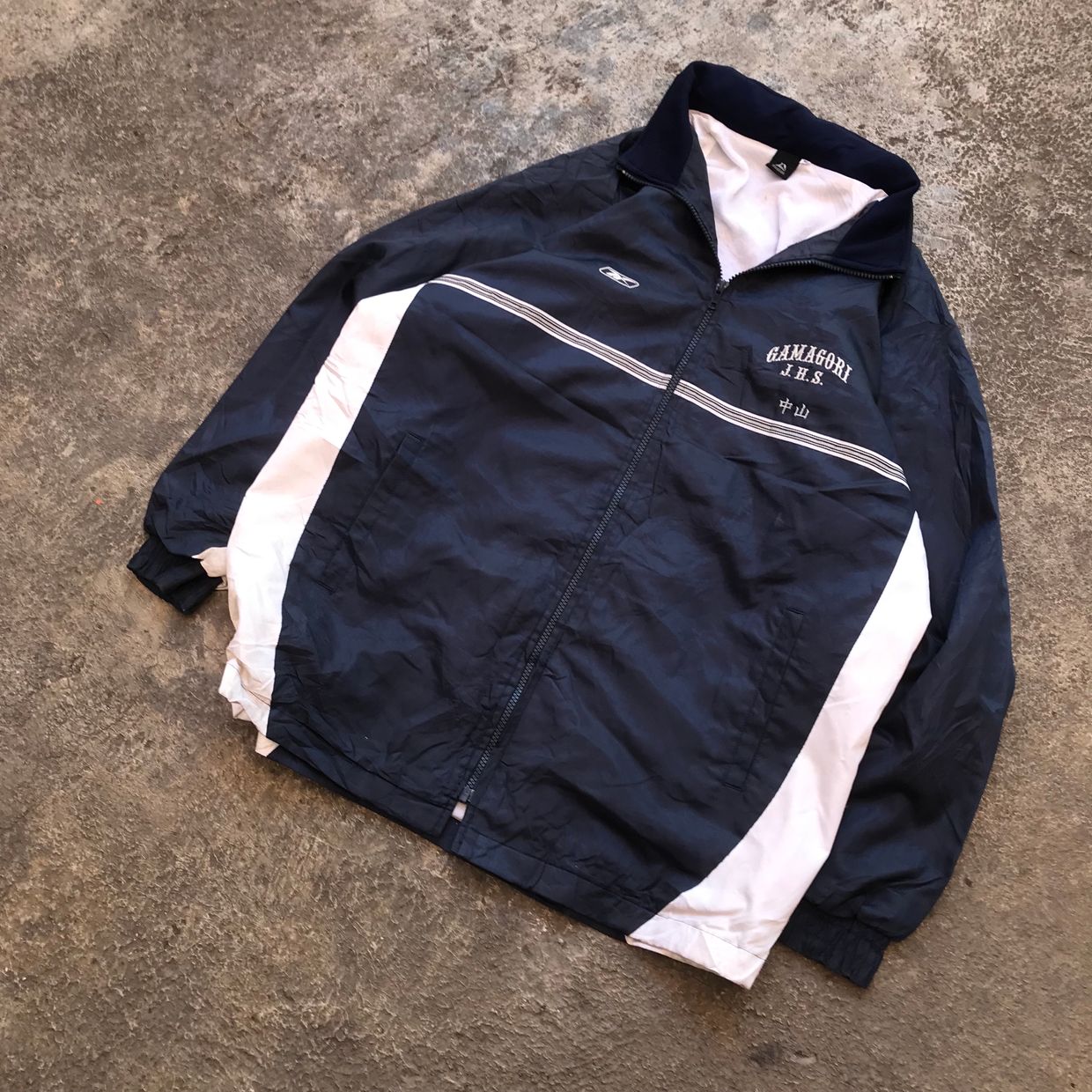 Reebok Vintage Sportswear Windbreaker Pria white navy