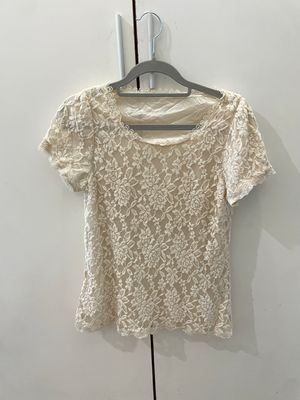 lace kaos very pretty