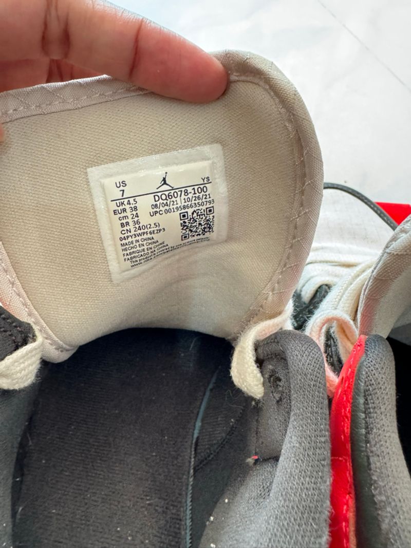 Air Jordan 1 Mid Light Orewood, foto 3
