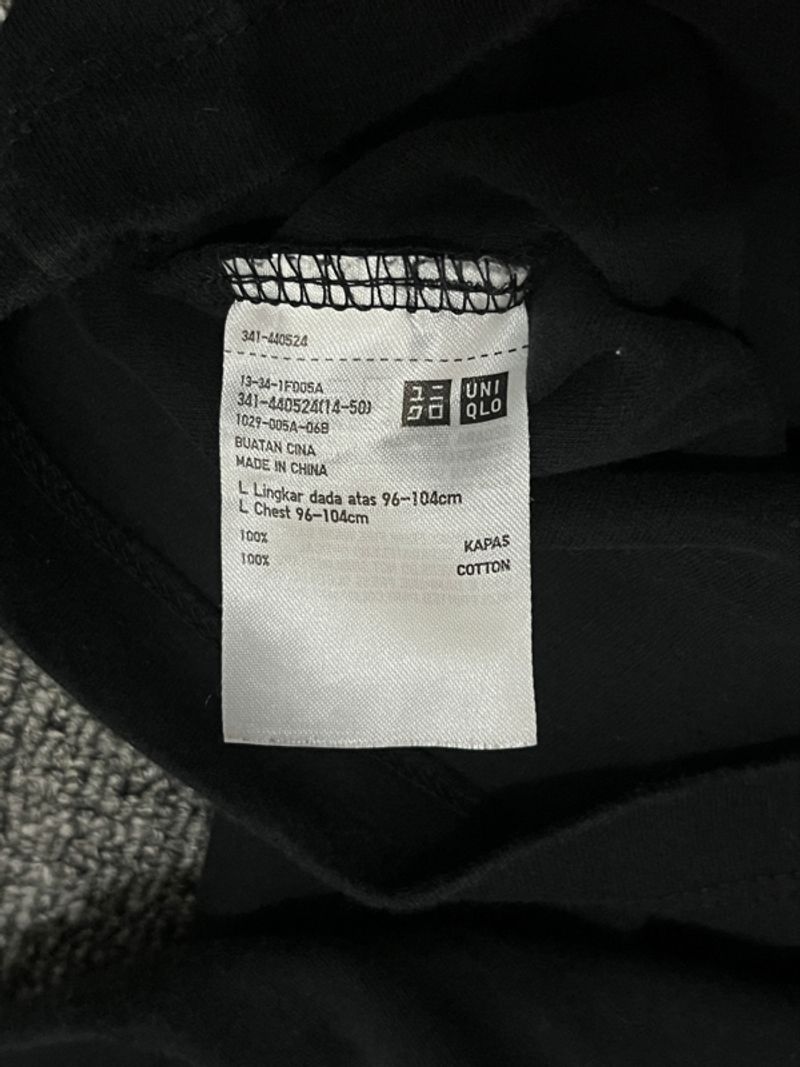 Longsleeve Hitam Uniqlo, foto 3