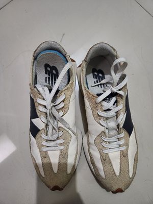 Sepatu NB