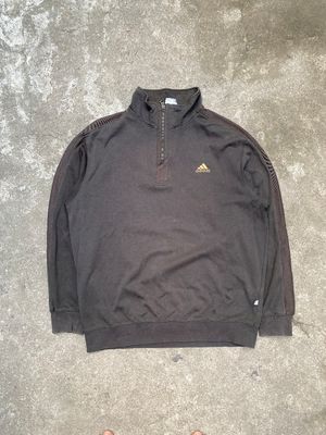 Adidas stripe