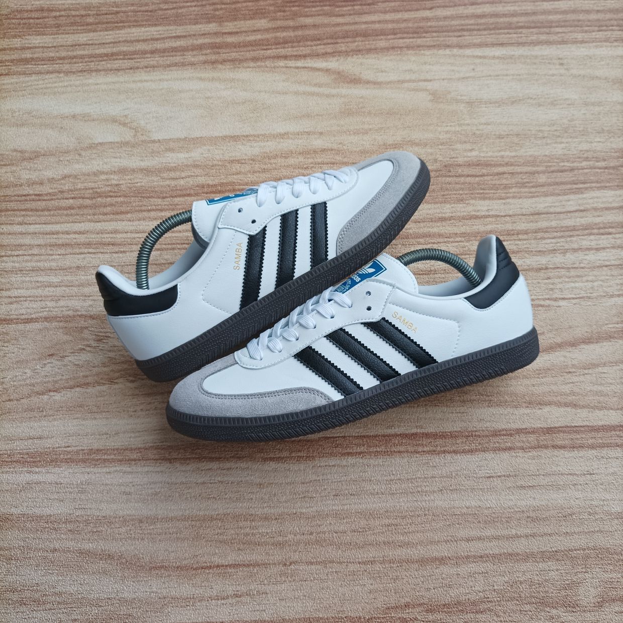 Adidas Gorpcore Indie Sneakers Pria white black