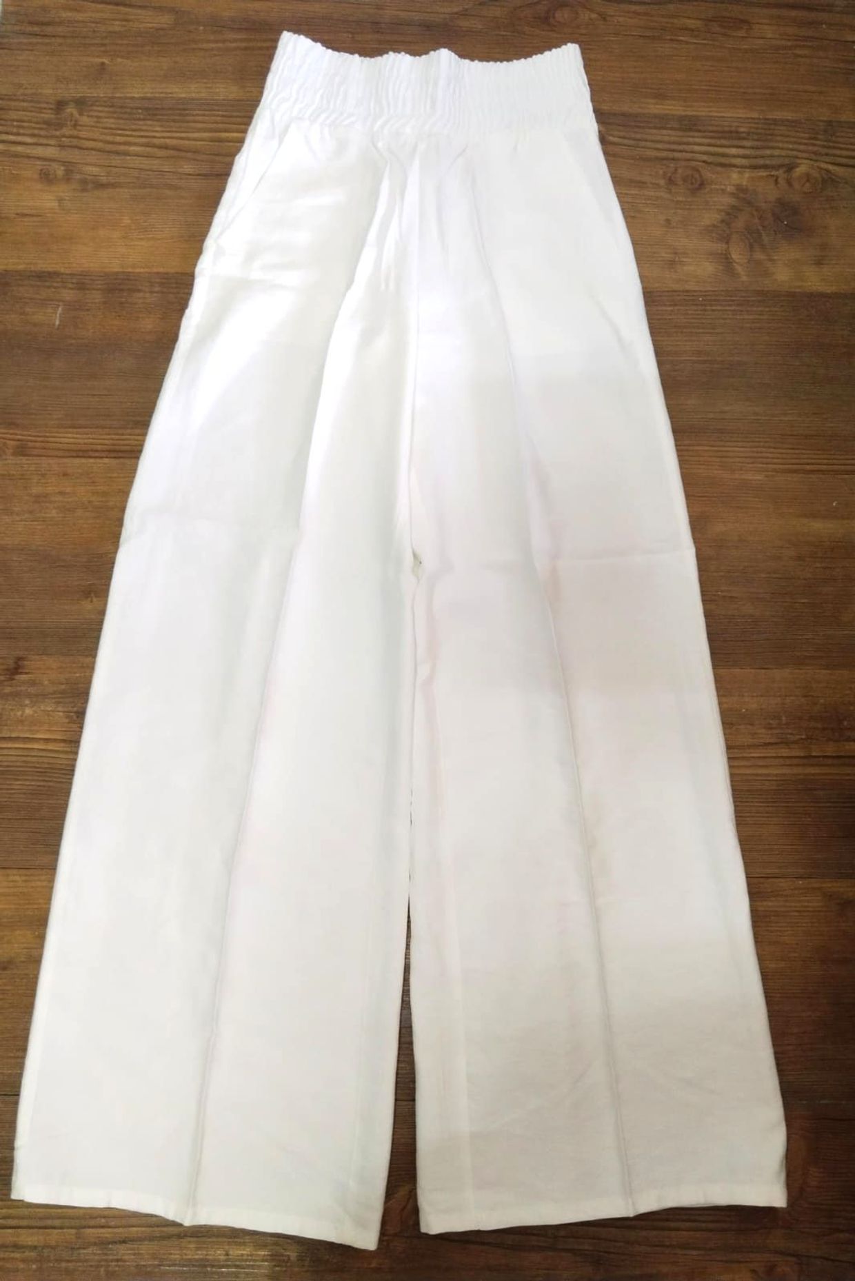 Bershka Casual Culotte Wanita white