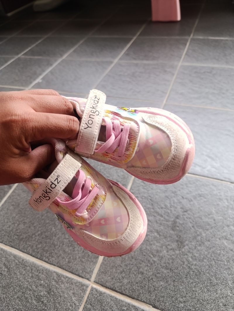 Sepatu Merk Yongkidz, foto 3