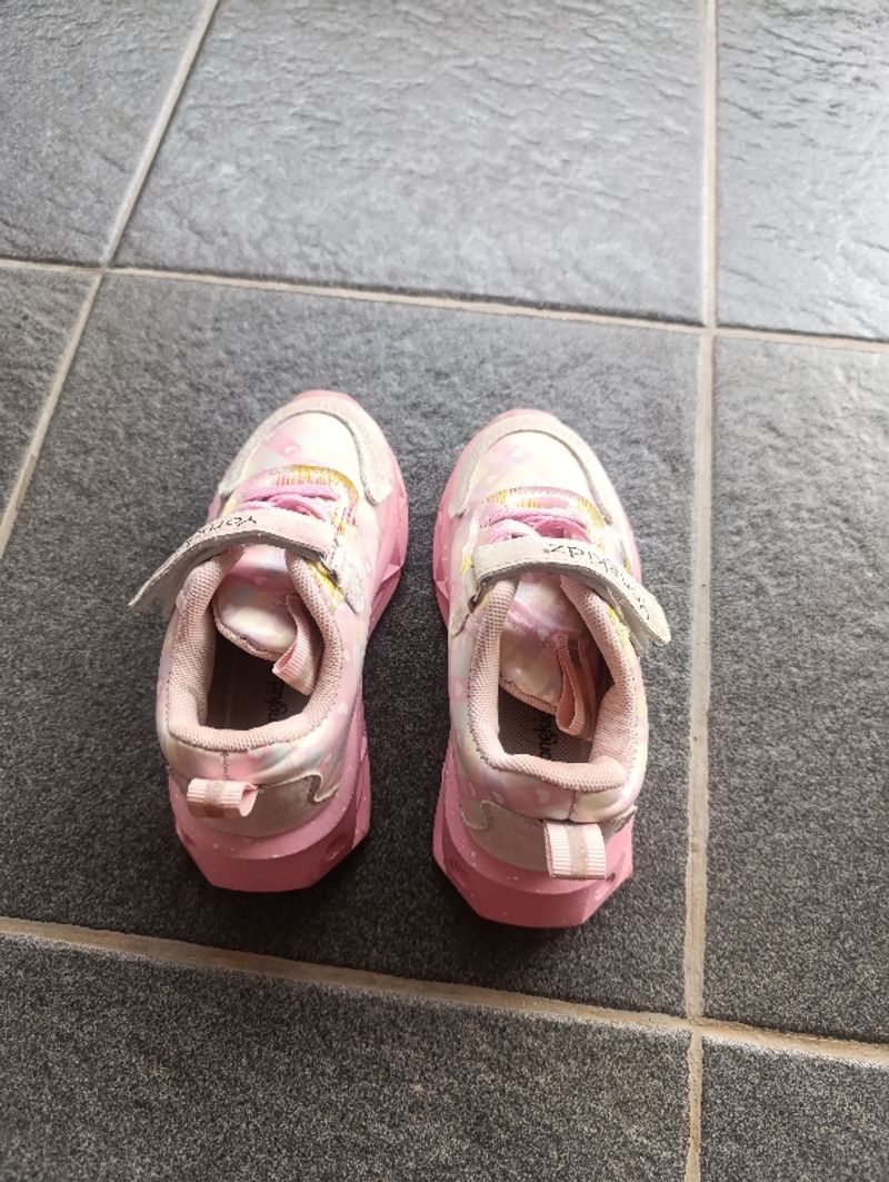 Sepatu Merk Yongkidz, foto 2