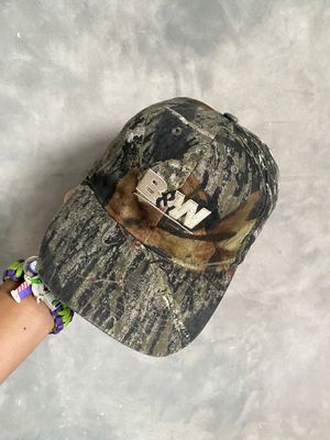 B&W Realtree hat by Predator