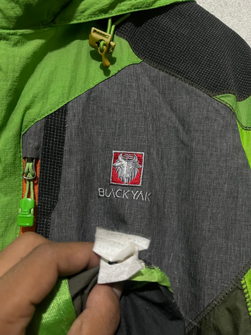 Black yak outdoor jacket, foto 2