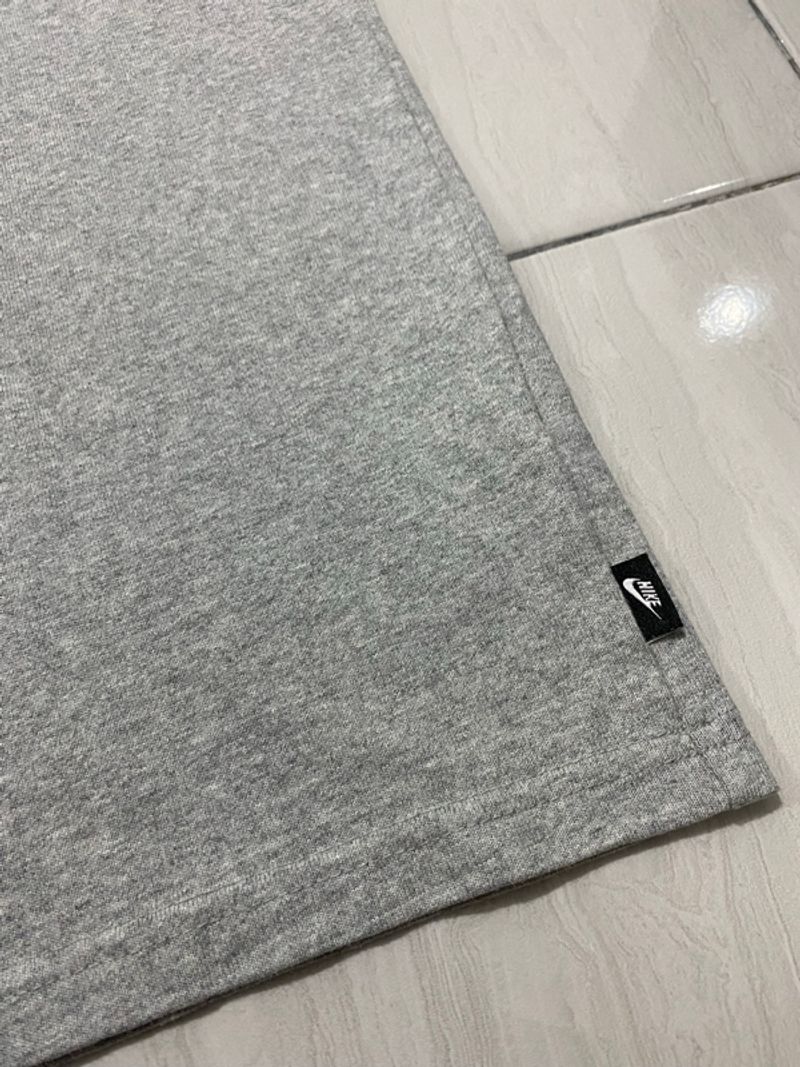 Kaos Nike Center, foto 3