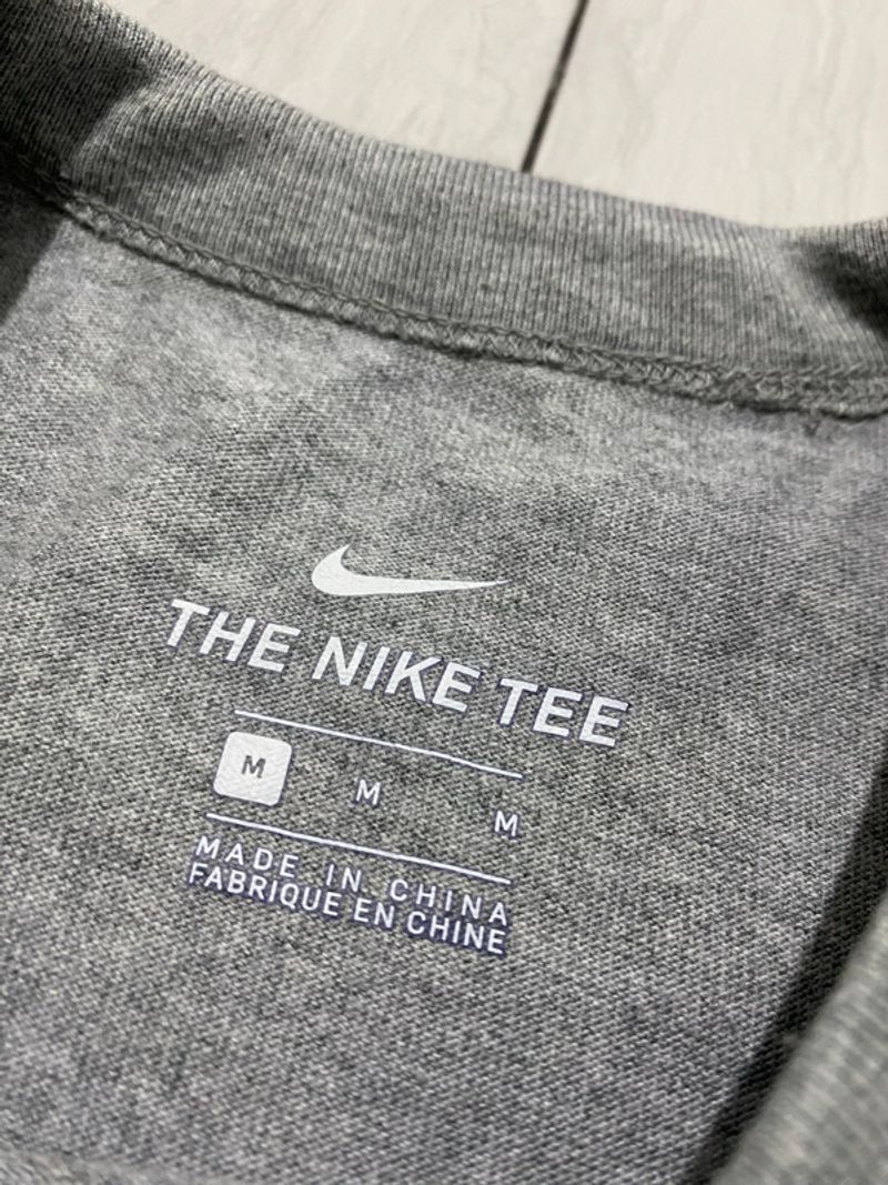 Kaos Nike Center, foto 4