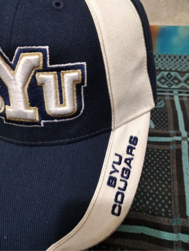 Topi BYU cougar by Dan Favorite, foto 2