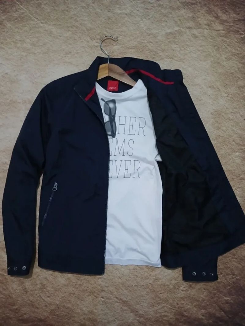 Jaket ESPRIT bahan adem recomend bekas/second/preloved, foto 2