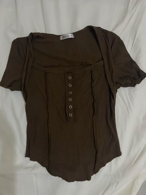 Brown Ribbed Fitted Top – (98 Outlet)