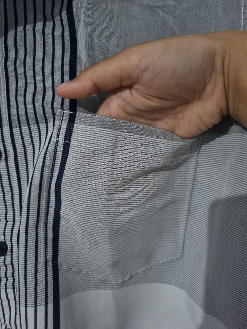 Kemeja Pria Patchwork Motif Stripe Kotak Monokrom, foto 4