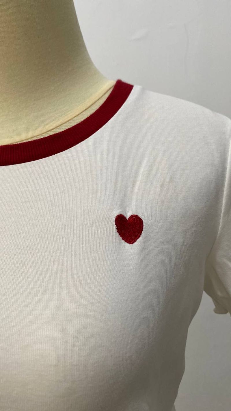Kaos Putih Heart, foto 2