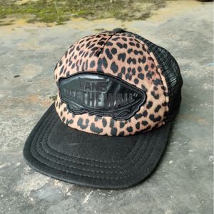 Trucker hat vans leopard