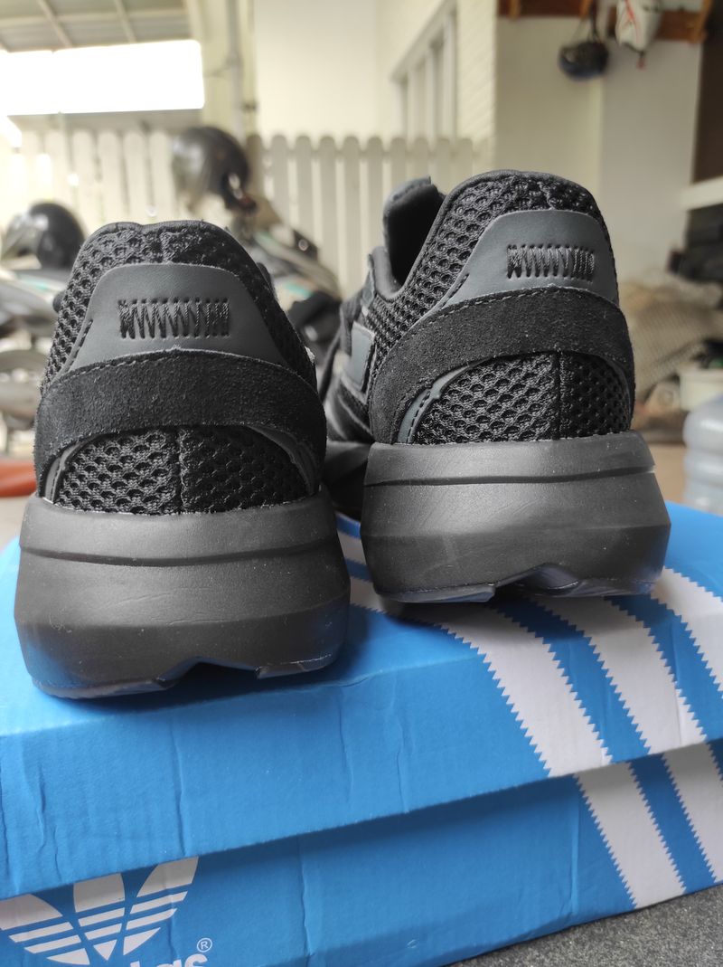 Sepatu Running Adidas Lightblaze size 40, foto 7