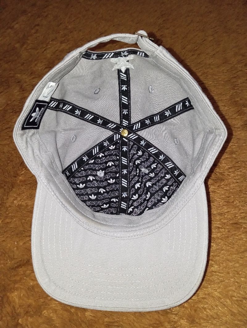 Topi Adidas Bunga Abu, foto 2