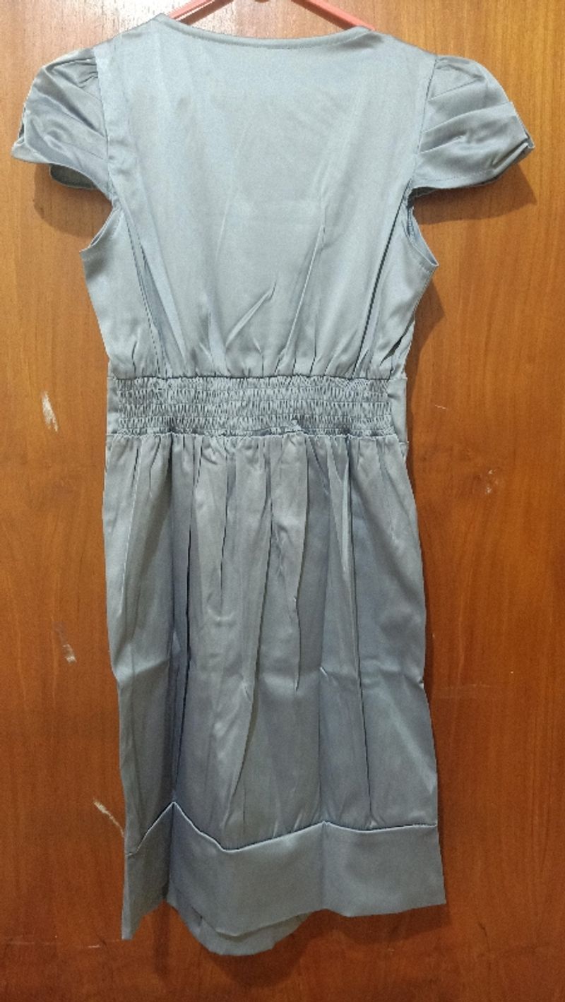 Dress pesta abu, foto 5