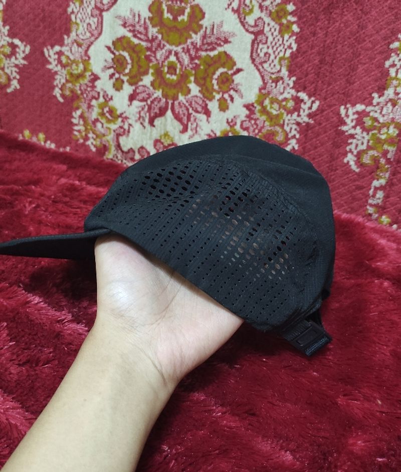 Topi Adidas Runner 4D Aeroready 5 Panel Cap Hitam, foto 2