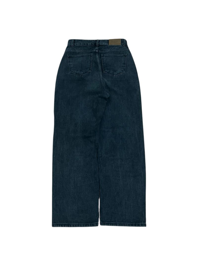 over classic black jeans, foto 2