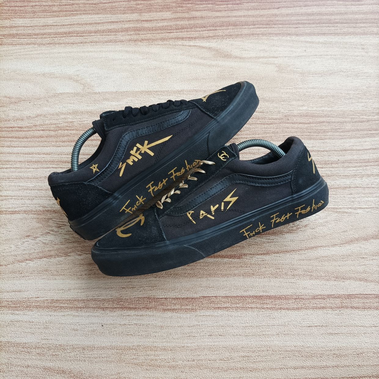 VANS Indie Casual Sneakers Pria gold black