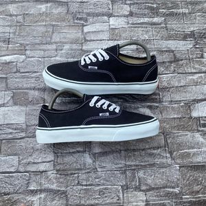 Vans Authentic Black