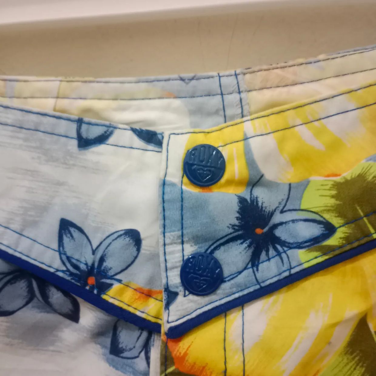 Quiksilver Short Wanita multicolor, foto 3