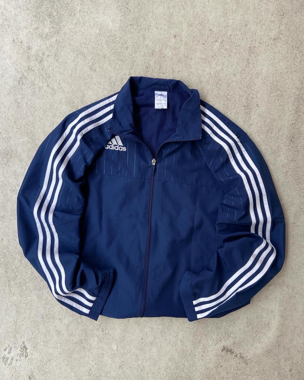 Adidas Sportswear Windbreaker Pria navy