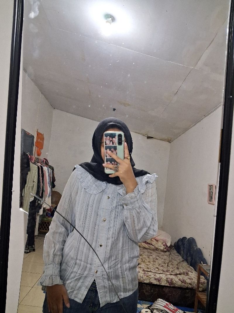 kemeja wanita biru muda, foto 2