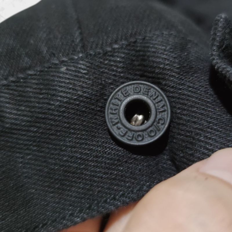 Off-White Original Classic Arrow Denim Jacket 0079
Luxury!, foto 9