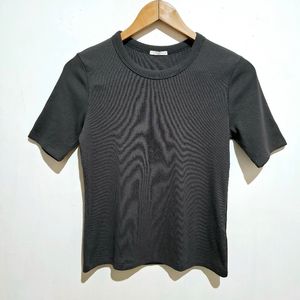 T Shirt GU by UNIQLO Soft Knit Dark Grey (M)