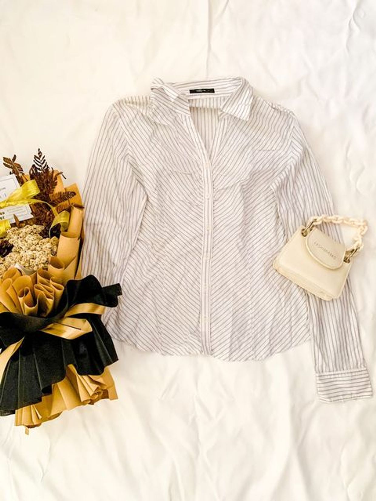 Blouse Wanita white gray