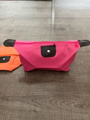 Dompet kosmetik