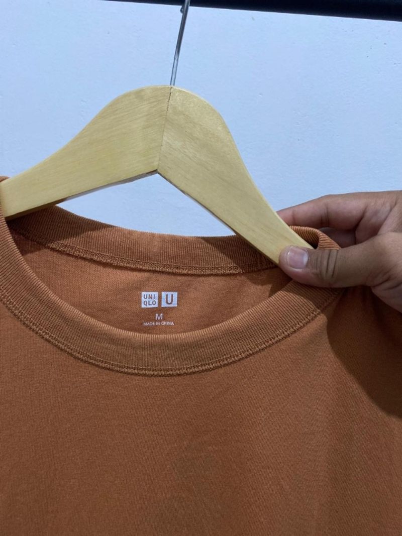 Baju kaos Uniqlo, foto 2