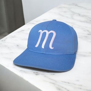 Topi Simple Logo M