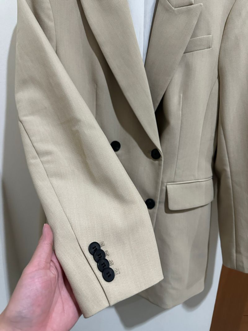 HnM Blazer Tailored Double Breasted Beige With Black Buttons, foto 2