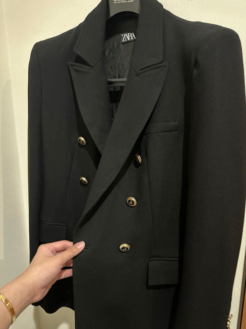 Zara Tailored Double Breasted Black Blazer with Gold Button, foto 3